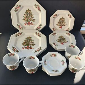 Vintage Fairfield peace on earth 8 peice christmas china set